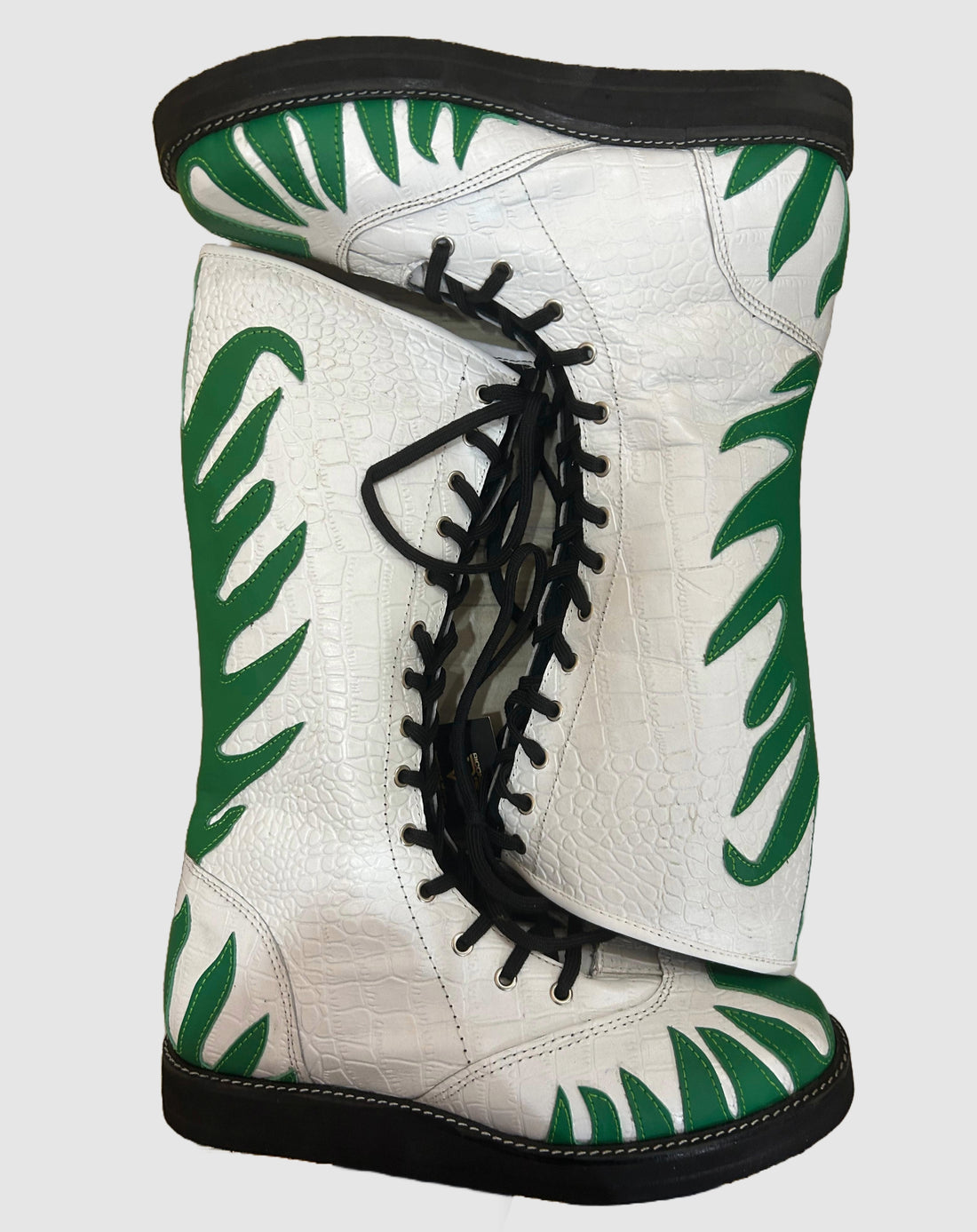 Pro Stoei Skoene, 100% Oorspronklike Leer, Wit kleur met groen vuur